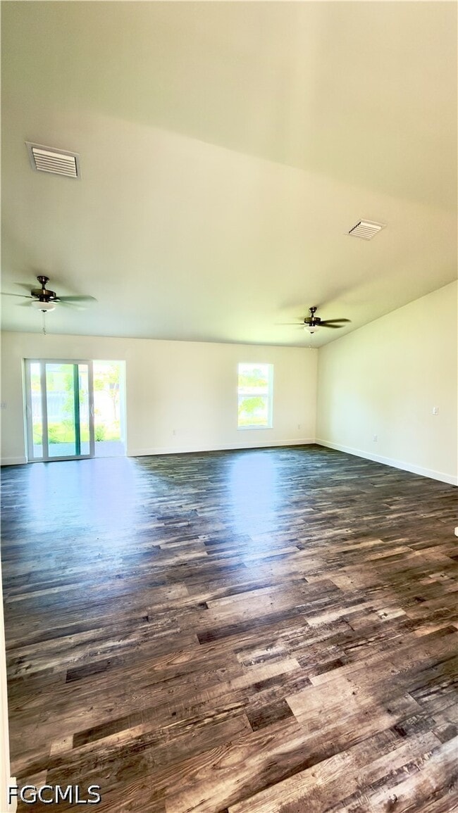 Foto del edificio - 532 NW 18th Ave