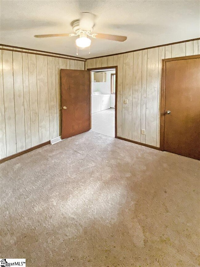 Building Photo - 212 Feaster Rd