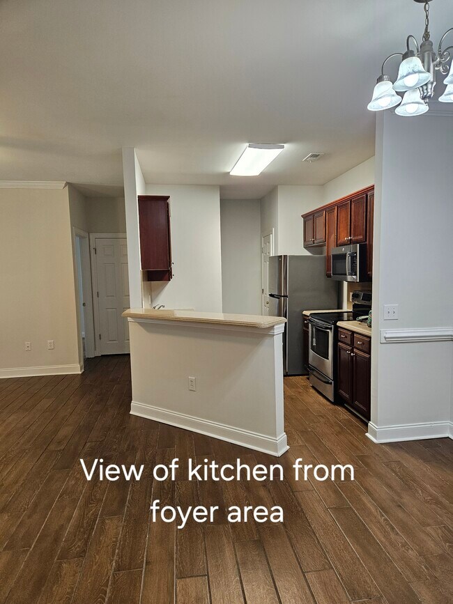 Building Photo - 2049 Silvercrest Dr