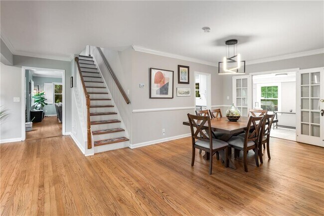 Foto del edificio - 1235 Spring Valley Ln NE