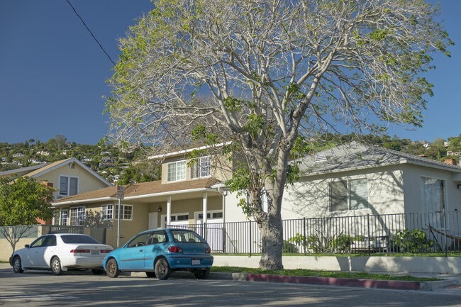 Building Photo - 708 N Alisos St