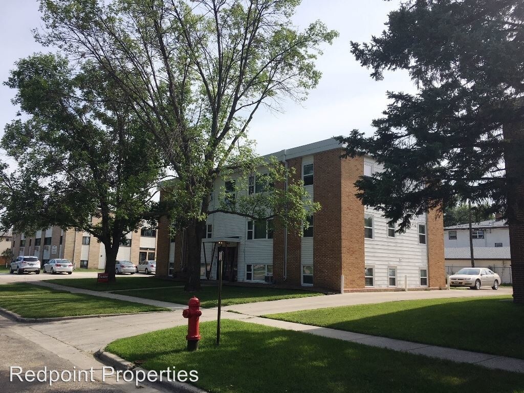 Foto principal - 2919 8th St N
