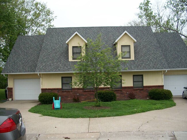 Foto del edificio - 1304 Millbrook Ct