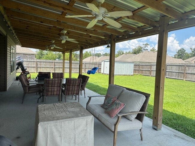Foto del edificio - 40299 Sedgwick Ln