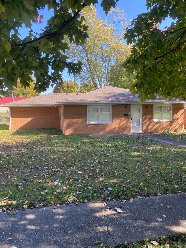 Primary Photo - 1705 Ash St