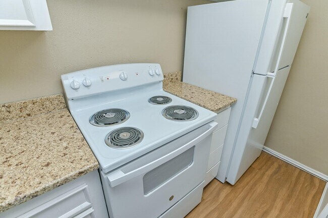 Foto del edificio - 7520 Hornwood Dr
