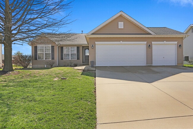 Building Photo - 814 Cone Flower Dr