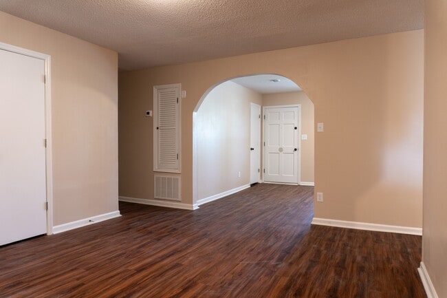 Building Photo - 2708 E Antler Dr