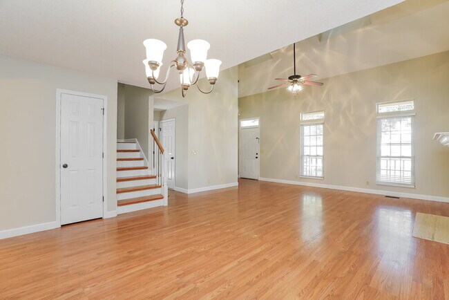 Foto del edificio - 1317 Ravenna Ct S