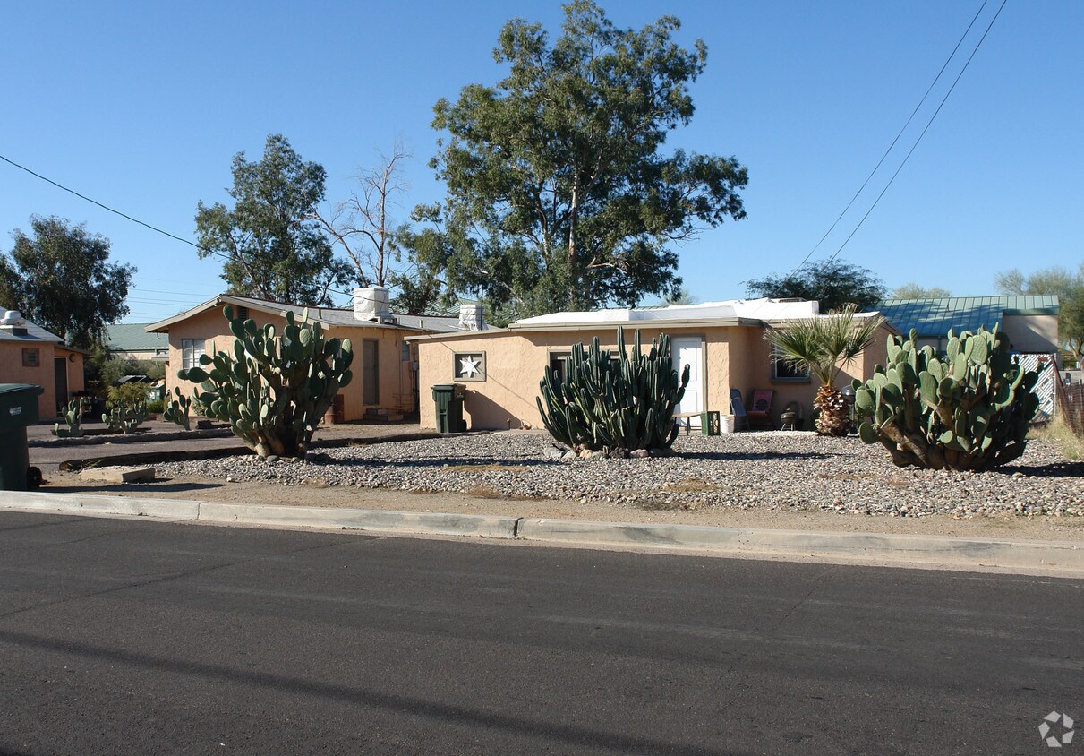 Foto del edificio - 9424 N 9th Ave