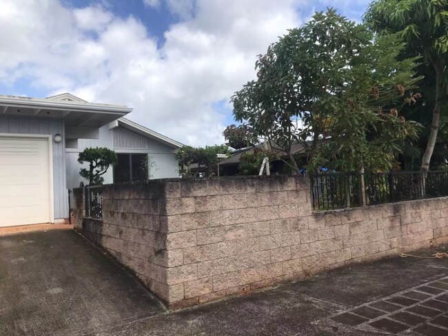 Foto del edificio - 95-174-174 Kahela St