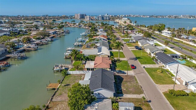 Foto del edificio - 7930 Causeway Blvd S