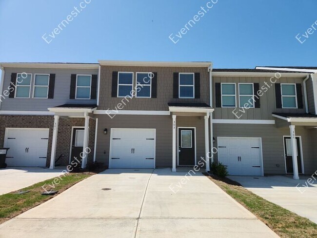 Building Photo - 303 Rolling Green Dr NW