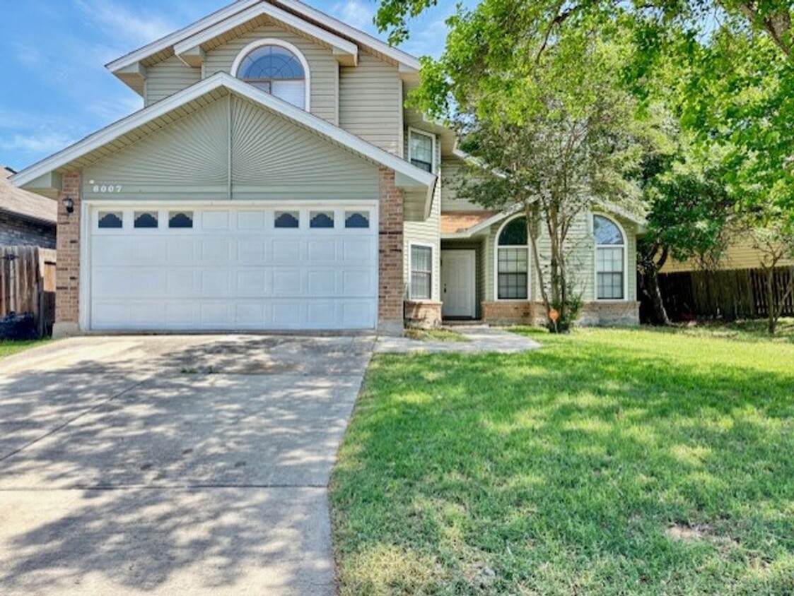 Primary Photo - Updated Single Family Home with community ...