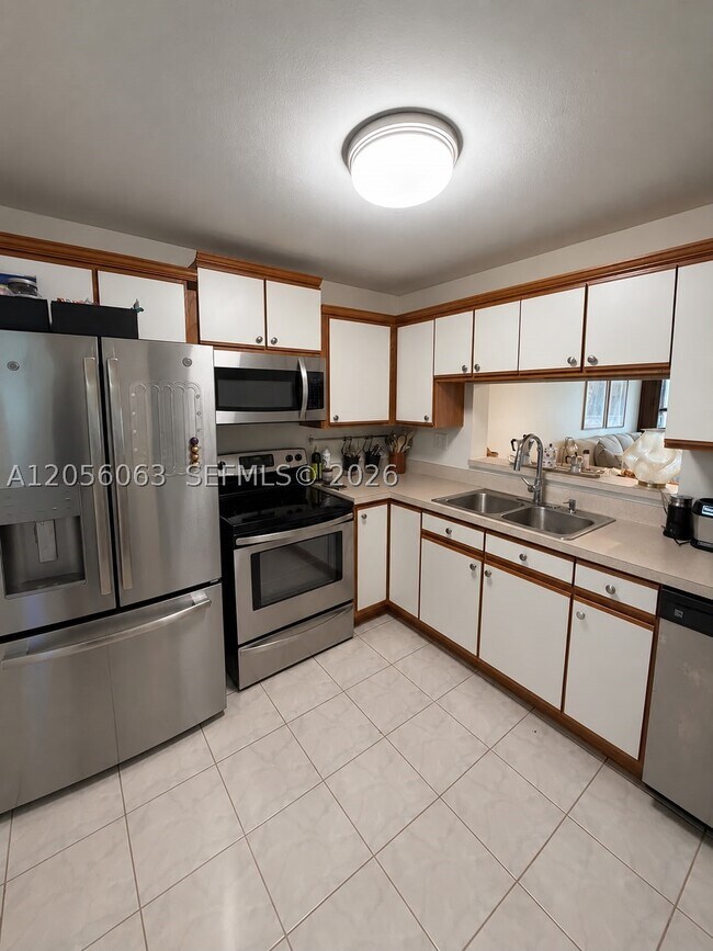 Building Photo - 10875 SW 112th St