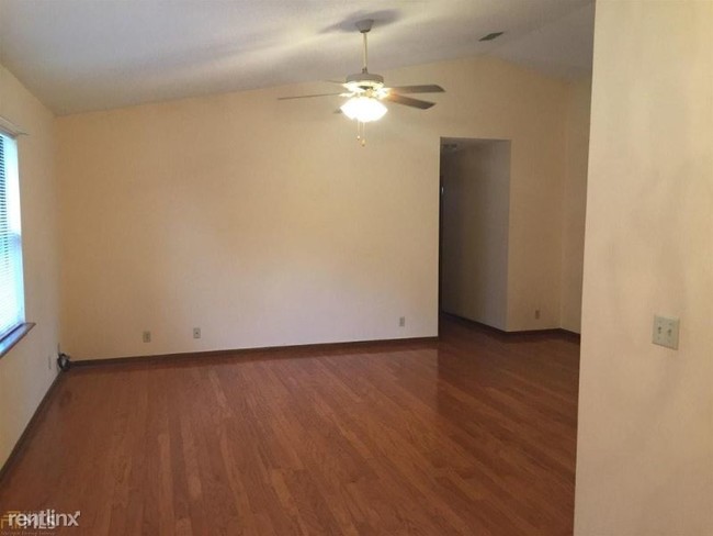 Building Photo - 3 br, 2 bath House - 155 Greenacres Cir. N