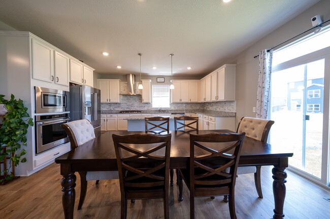 Building Photo - 8634 Platinum Cove