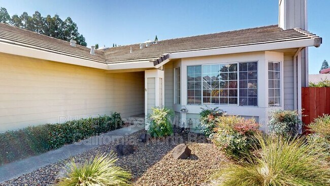 Foto del edificio - 7085 Eton Ln