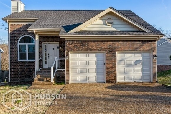 Foto del edificio - NOW AVAILABLE! - 5264 Village Way, Nashvil...