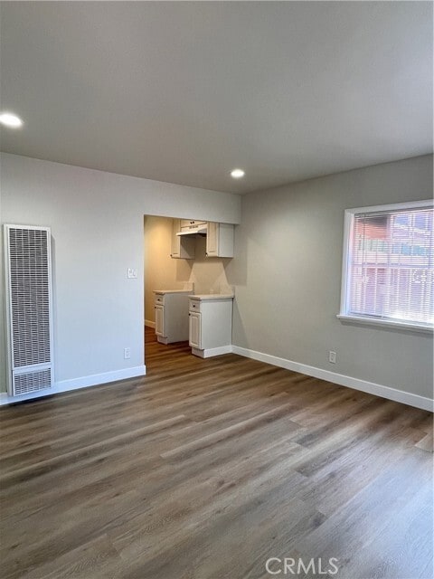 Building Photo - 3209 W 110th St