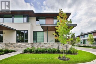 Building Photo - 10 Maple Grove Dr