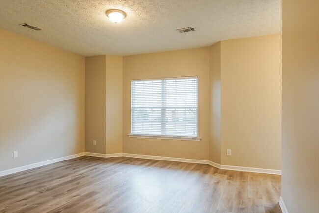 Foto del edificio - 145 Prescott Ct