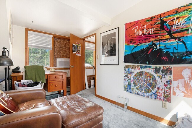 Foto del edificio - 769 University Ave