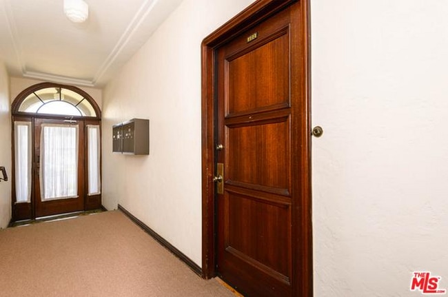 Foto del edificio - 865 S Shenandoah St