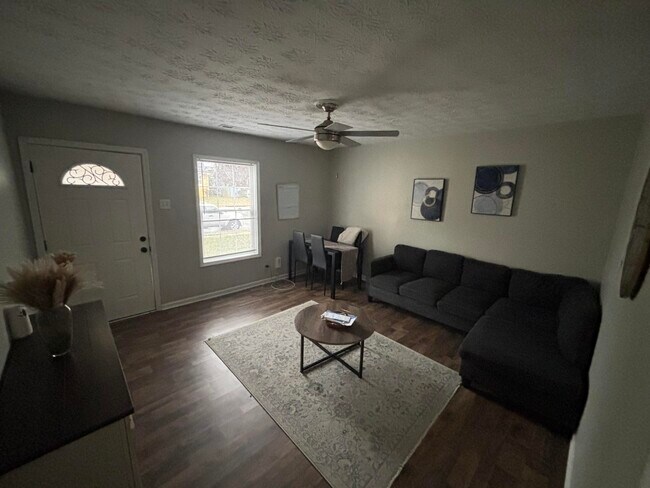 Foto del edificio - 723 Jackson St