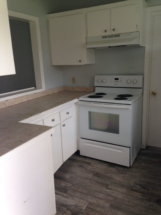 Building Photo - 3 br, 2.5 bath House - 792 LUCAYA DRIVE