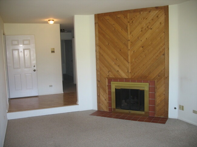 Building Photo - 106 Windwood Ct