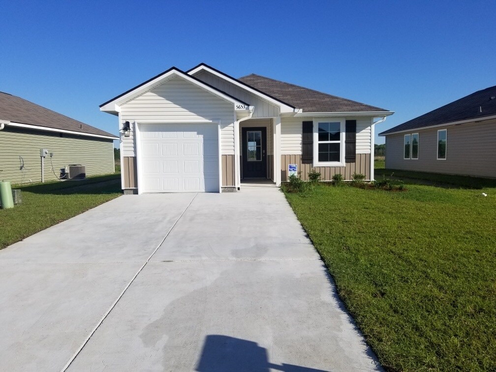 5653 Magnolia de Percy Dr, Carville, LA 70721 House Rental in