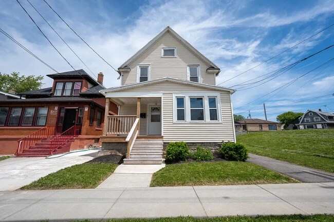Foto del edificio - 15 Andrews Ave