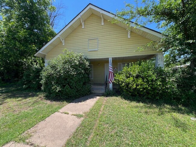 Building Photo - 408 ARCH ST - BAIRD, TX