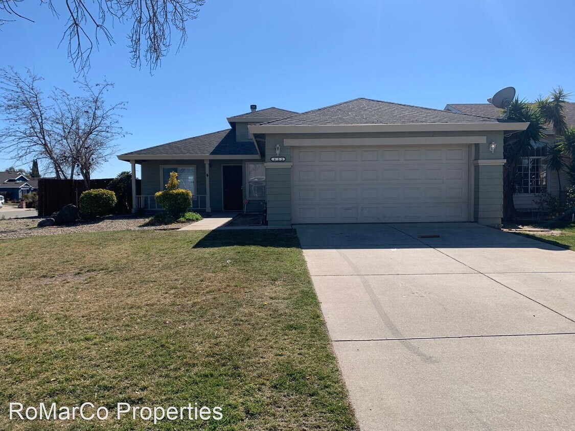 Primary Photo - 3 br, 2 bath House - 653 Miller Dr