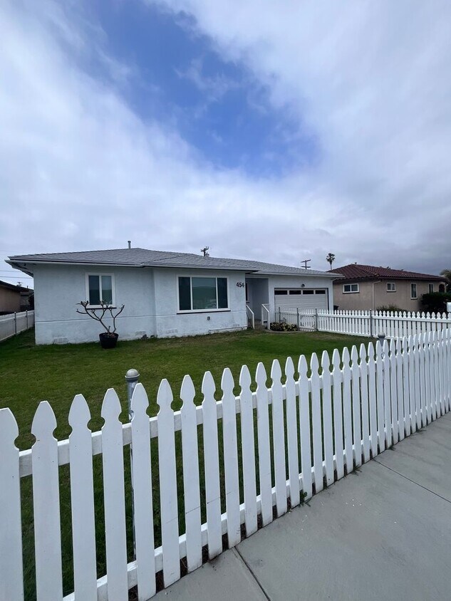 Primary Photo - Imperial Beach! Coastal Charm Meets Everyd...