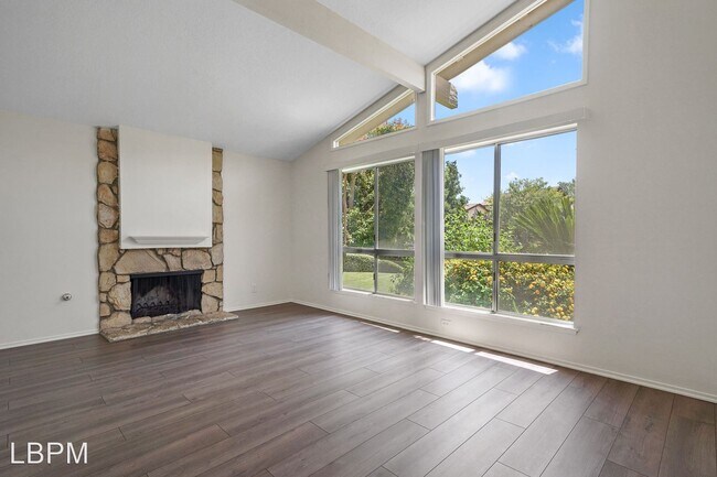 Building Photo - 3 br, 2 bath House - 5473 Softwind Way