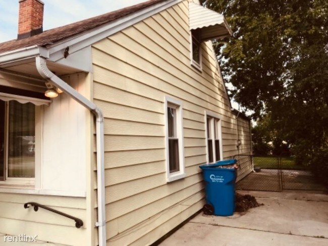 Building Photo - 3 br, 1 bath House - 25176 Rosenbusch Blvd