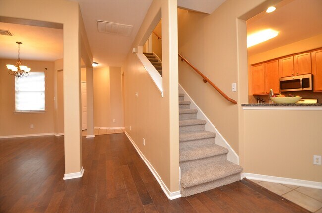 Foto del edificio - 2911 Meadowglen Cove