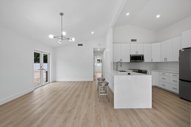 Building Photo - 1271 SW 85th Terrace