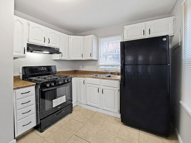 Photo - 1661 Harold Ave House