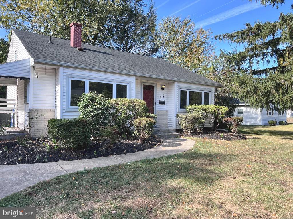 Foto principal - 17 Todd Ln