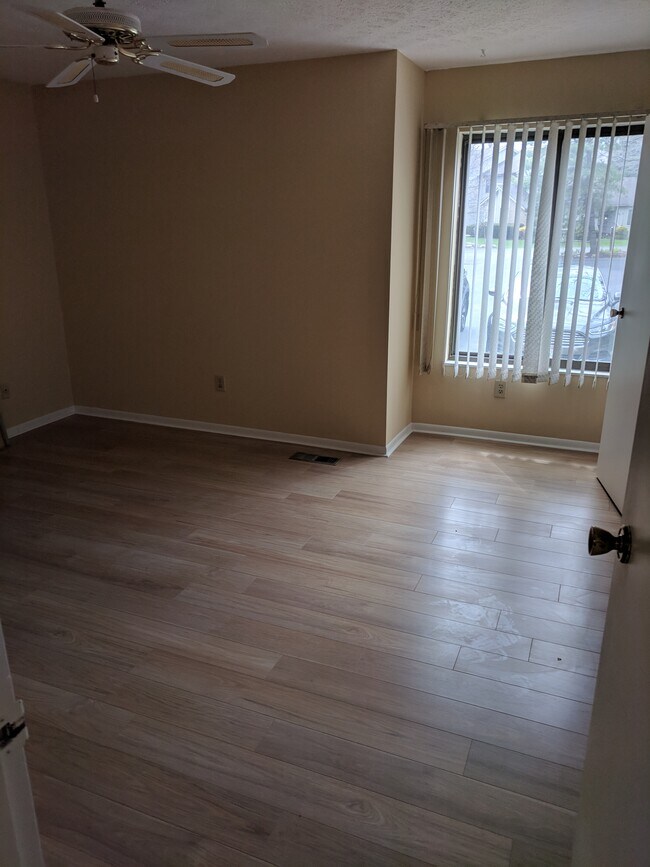 Building Photo - 3224 Pebblebrook Ln