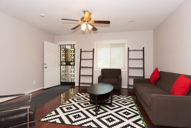 Foto del edificio - 2346 14th St NE