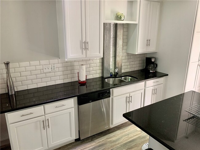 Foto del edificio - 3467 Willowrun Dr