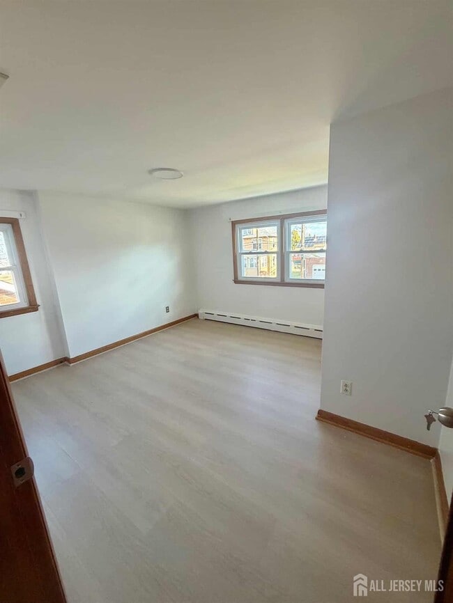 Foto del edificio - 6 Oakwood Pl