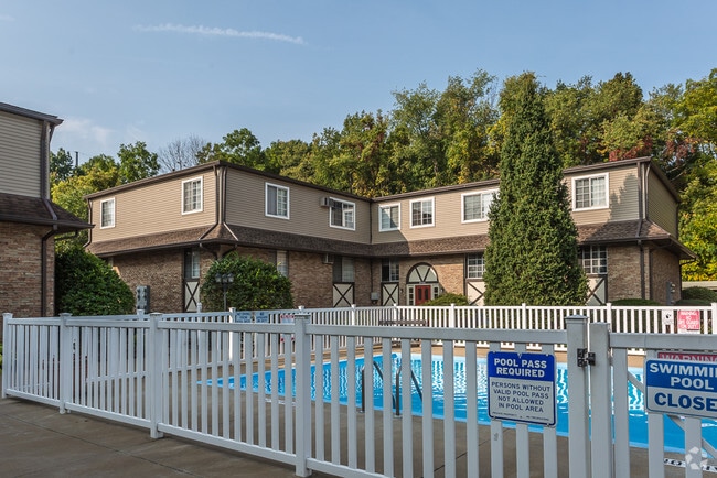 Building Photo - Oak Glen Apartments