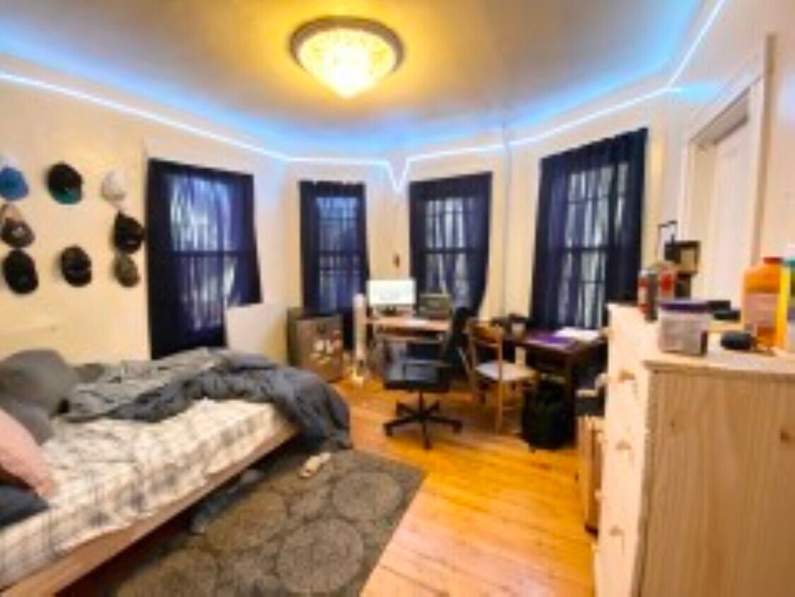 Foto principal - 55 Hillside St