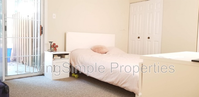 Building Photo - 10537 Englishman Dr