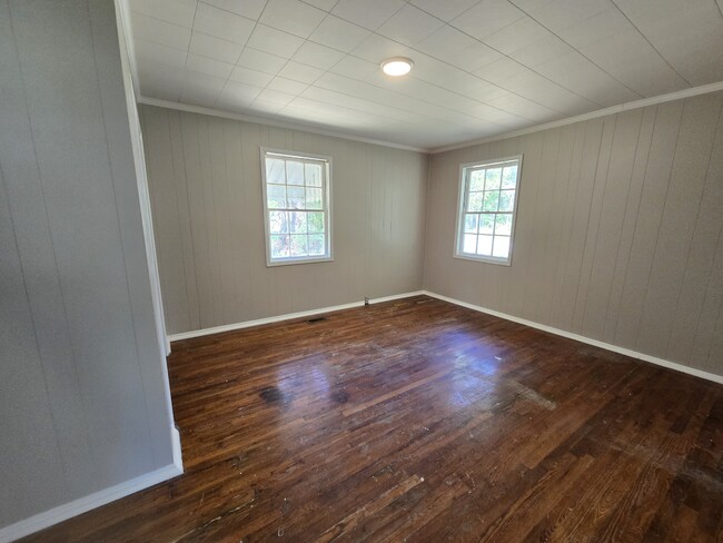 Building Photo - 137 Marshall Cir